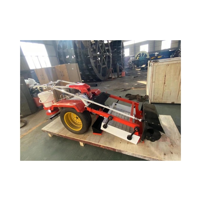 Hot Sale Tractor Beach Sand Cleaner Machine for Cleaning Beach Near Ocean