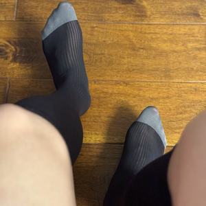 Fine bande verticale argent gris orteil noir <span class=keywords><strong>bleu</strong></span> <span class=keywords><strong>marine</strong></span> moyen long tube droit <span class=keywords><strong>bas</strong></span> en <span class=keywords><strong>nylon</strong></span> pour hommes - Product Image 3