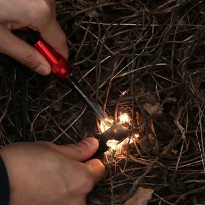 Arrancador de fuego de aleación de aluminio EDC para acampar al aire libre, varilla de Ferro de magnesio impermeable, <span class=keywords><strong>Flint</strong></span> Striker con almacenamiento de cápsulas - Product Image 6