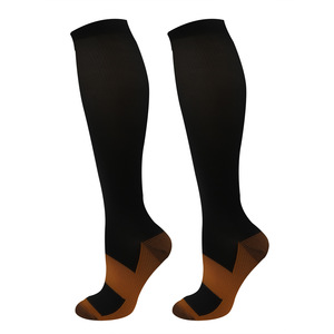 Pour <span class=keywords><strong>Amazon</strong></span> cuivre ion <span class=keywords><strong>Compression</strong></span> tricoté chaussettes couleur unie équipage haute élastique en plein air cyclisme Long Tube sport pression chaussettes - Product Image 6