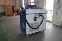 Nouvelle machine de soudage au laser à fibre métallique portable Reci 4-en-1 3000W avec refroidissement par eau et garantie de 3 ans