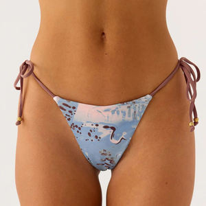 Bikini à imprimé hawaïen personnalisable à la mode, ensemble deux pièces à col halter, vêtements de plage confortables en nylon recyclé - Product Image 5