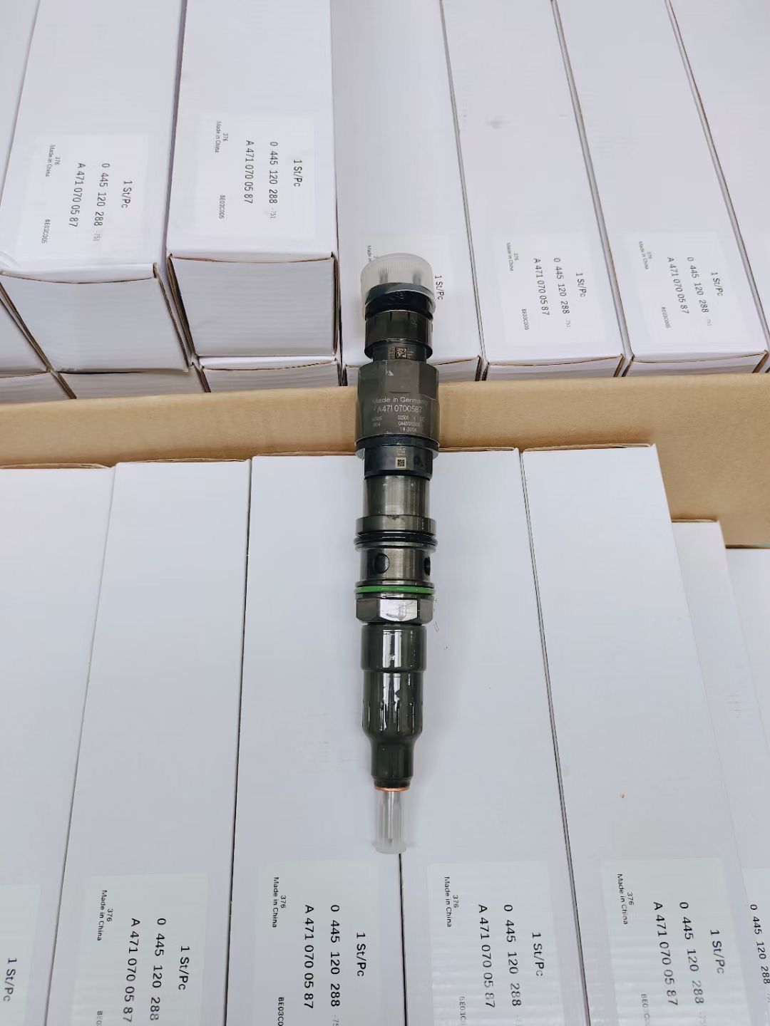 MERCEDES ACTROS MP4 OM470 Fuel Injector 0445120299 A4720700087