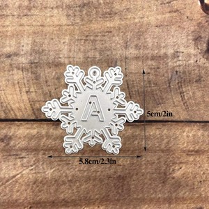 Découpes en métal <span class=keywords><strong>de</strong></span> <span class=keywords><strong>flocon</strong></span> <span class=keywords><strong>de</strong></span> <span class=keywords><strong>neige</strong></span> pour la fabrication <span class=keywords><strong>de</strong></span> cartes, <span class=keywords><strong>pochoir</strong></span> d'artisanat <span class=keywords><strong>de</strong></span> scrapbooking fait à la main, matrices <span class=keywords><strong>de</strong></span> découpe d'alphabet pour la fabrication d'album photo - Product Image 2