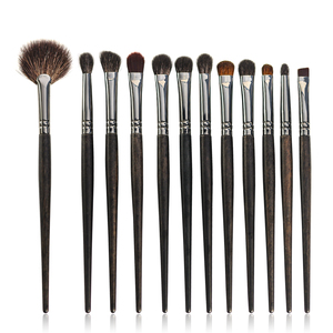 2026 12 pièces en gros, pinceaux de maquillage professionnels pour femmes, poils de chèvre plats noirs, bois, marque privée, poils naturels, haute qualité, personnalisés - Product Image 1