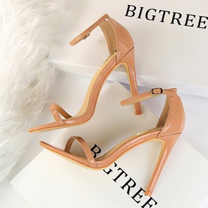 Sandales à talons hauts compensés en daim PU pour femme, style simple et tendance, à bout ouvert, avec bride de cheville sexy - Product Image 5