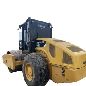 Cat CS76 Rouleau à entraînement puissant Soutenu par de doubles pompes hydrauliques Forte traction Fonctionnement sans souci - Product Image 1