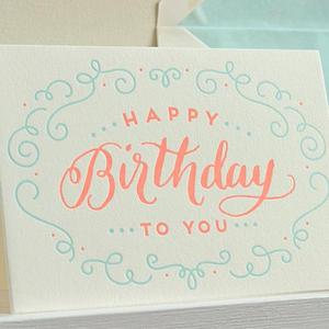 Vente en gros de cartes d'invitation d'<span class=keywords><strong>anniversaire</strong></span> personnalisées de haute qualité imprimées par typographie en papier kraft en carton feuille d'or pour adultes - Product Image 3