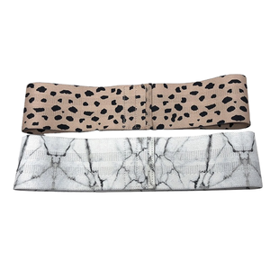 Banda Elástica para Ejercicio de Cadera con Estampado Personalizado, Tejido de Poliéster Resistente y Ecológico, Antideslizante, Diseño de Leopardo y Mármol - Product Image 1