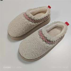 Taille 36-41 Bottes <span class=keywords><strong>de</strong></span> neige à semelles épaisses <span class=keywords><strong>de</strong></span> haute qualité Pantoufles chaudes antidérapantes confortables pour femmes - Product Image 6