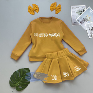 Completo Autunno Inverno per Ragazze con Logo Personalizzato, Set 2 Pezzi con Top a Maniche Lunghe in Pile e Gonna/Vestito in Poliestere, 14 Colori, Stile Ricreativo - Product Image 4