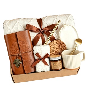 Paquete de Regalo de 7 Piezas con Diario de Cuero y Manta, Ideal para Cumpleaños, Recuperación de la Salud y Regalos Navideños - Product Image 1