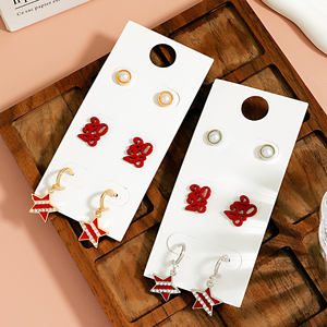 Pendientes <span class=keywords><strong>de</strong></span> Moda Personalizados 2026, Pendientes <span class=keywords><strong>de</strong></span> Botón Rojos Delicados, Diseño Minimalista <span class=keywords><strong>de</strong></span> Pétalos, Elegantes Pendientes Casuales para Mujeres Jóvenes - Product Image 4