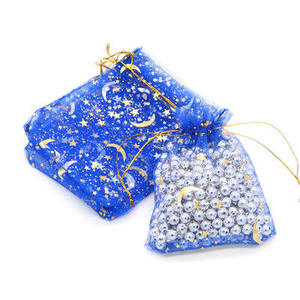 Sac cadeau de Noël, faible MOQ, logo personnalisé, pochette 7*9cm, impression dorée, motif lune et étoile, sac à cordon pour bijoux et colliers - Product Image 3