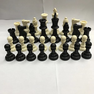 Jeu <span class=keywords><strong>de</strong></span> <span class=keywords><strong>société</strong></span> <span class=keywords><strong>de</strong></span> bonne qualité, plusieurs couleurs, figurines d'échecs, pièces <span class=keywords><strong>de</strong></span> jeu, dés, ensemble - Product Image 3