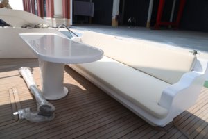 Offre Spéciale : Yacht de Luxe en Fibre de Verre de 50 pieds avec Cabine, Conduite Monopilote, Moteurs Cummins Doubles de 205 CV, Flybridge, Capacité 12 Personnes <span class=keywords><strong>pour</strong></span> Croisière Festive - Product Image 4