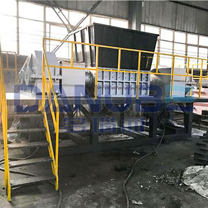 Vente directe de broyeurs de canettes en aluminium, broyeurs de bouteilles de boissons à double arbre, broyeurs de déchets en conserve à haute efficacité - Product Image 4