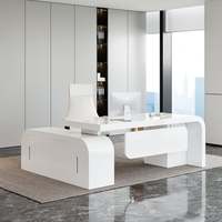 Bureau de direction contemporain et moderne, mobilier de bureau de luxe, table de patron en forme de L, bureau de PDG avec armoire latérale