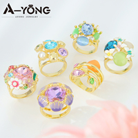 Bague de luxe rétro style cour royale plaquée or 14 carats avec cristaux naturels colorés pour femme