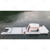 Plateforme flottante géante gonflable avec auvent pour usage commercial, fournie par le fabricant