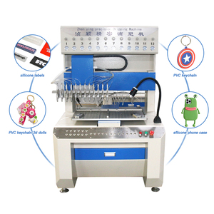 Machine de distribution automatique d'émail d'insigne de PVC poupée de bande dessinée de silicone et fabrication de porte-clés de PVC - Product Image 1