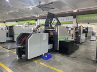Machine à sacs en papier de marque ROKIN avec poignée, perforation et collage, idéale pour l'emballage alimentaire de détail, les boutiques