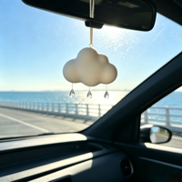 Pendentif diffuseur de parfum pour voiture en forme de nuage et goutte de pluie, avec pierre de guérison et lumière, ornement décoratif pour femme