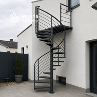 Appartement duplex, structure légère, fabricant d'ingénierie, planification d'installation, escalier en colimaçon