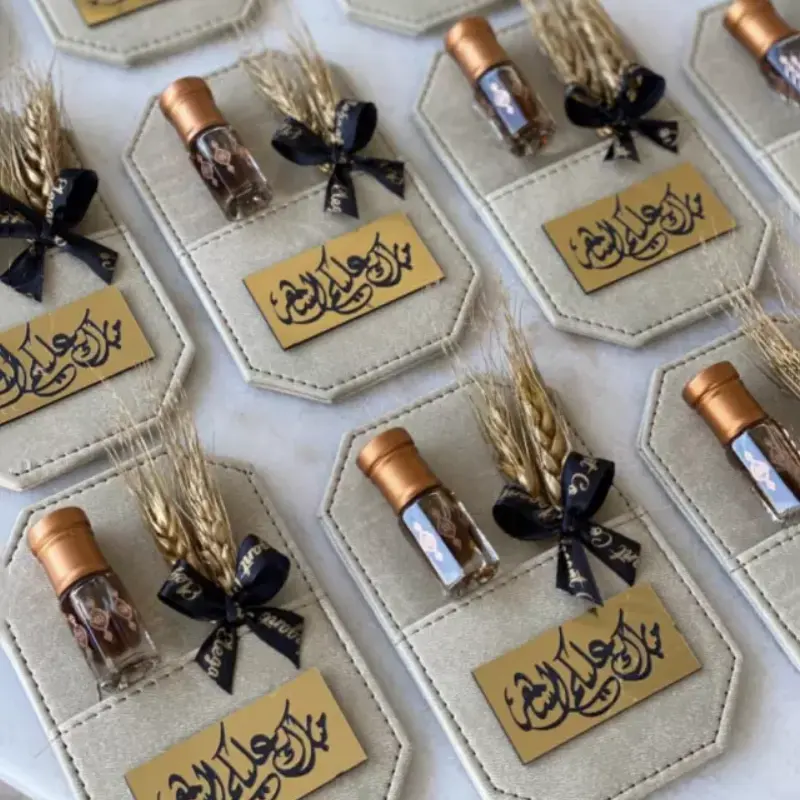 レザーホワイトマスクケースEidal-Adha Giveaway Chocolate Holder Oud Wood Pouch Candies Fragrance Oils Cover Promotion Gift for Her