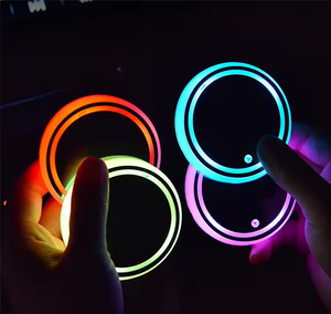 Le porte-gobelet à LED de fête allume le sous-verre rond de logo de voiture avec tapis de charge USB changeant de 7 couleurs - Product Image 3