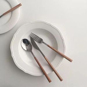 18/0 acier inoxydable Design moderne ensemble de <span class=keywords><strong>couverts</strong></span> Style coréen argent <span class=keywords><strong>couverts</strong></span> <span class=keywords><strong>manche</strong></span> en <span class=keywords><strong>bois</strong></span> de couleur pour la maison vaisselle cuillère fourchette - Product Image 6