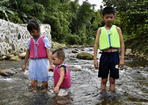 Gilet de sauvetage pour enfants, gilet de flottabilité réglable pour 1 à 12 ans, <span class=keywords><strong>mousse</strong></span> EPE écologique pour piscine, plage, <span class=keywords><strong>surf</strong></span> - Product Image 6