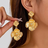 Goujon de vacances d'été doré pour femmes Style tendance perle soleil étoile de mer poisson visage corail fleur goutte principalement en alliage cadeau parfait
