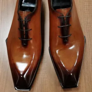 Chaussures d'affaires élégantes en cuir pour hommes, chaussures italiennes de luxe faites à la main et Oxford