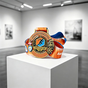 Medalla Personalizada de Oro Antiguo de 10K con Diseño Costero de <span class=keywords><strong>África</strong></span> Occidental - Premio Giratorio de Metal Esmaltado <span class=keywords><strong>para</strong></span> Carreras - Product Image 5