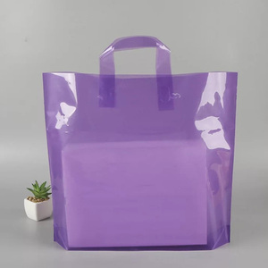 Bolsas de Compras Reutilizables con Asas de Plástico <span class=keywords><strong>Transparente</strong></span> <span class=keywords><strong>Grueso</strong></span>, Impresión de Logotipo Personalizado, MOQ de 100 Piezas para Boutiques de Cosméticos y Tiendas de Ropa - Product Image 3