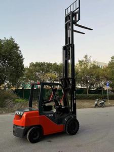 Original japonés pequeño 3 toneladas TOYOTA30 99% nuevo de segunda mano Toyota carretilla elevadora diesel 5 toneladas/6 toneladas - Product Image 4