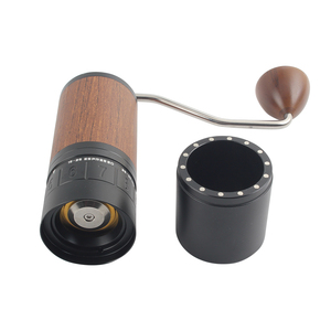 Moulin à café manuel en métal de forme cylindrique, design minimaliste - Product Image 4