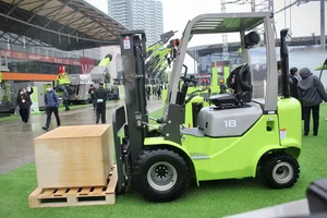 Officiële Vervaardigd 1.8 <span class=keywords><strong>Ton</strong></span> Mini Diesel Heftruck Fd18z Met Lage Prijs Te Koop - Product Image 4