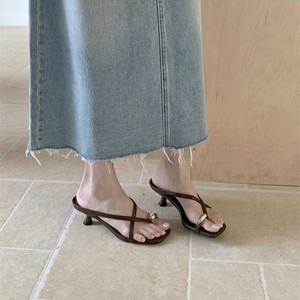 <span class=keywords><strong>Sandali</strong></span> <span class=keywords><strong>con</strong></span> Zeppa Quadrata dal Design Ricercato, Scarpe Romane per il Tempo Libero Quotidiano, Infradito Estive da Donna <span class=keywords><strong>con</strong></span> Tomaia in PU Tinta Unita - Product Image 6