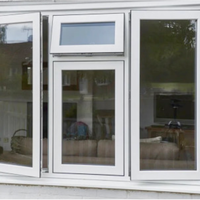 Puits de lumière en bois isolé avec revêtement en aluminium, cadre en alliage d'aluminium, ouverture automatique, design moderne pour l'éclairage naturel des greniers de villas