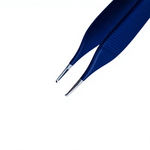 Pince bipolaire de type tissulaire Adson, isolée, 1 x 2 dents, zone polie de 10 mm, poignée large dentelée, longueur totale 4-3/4 po - Product Image 2