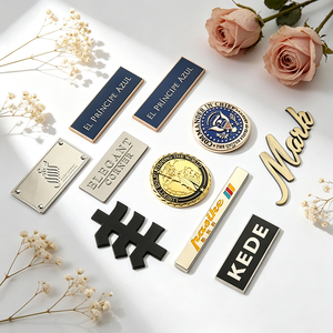 Placa de aleación personalizada con logotipo satinado mate para mochila de lona, marca textil grabada con láser - Product Image 2