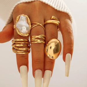 Nuevo Anillo de Perlas Irregulares de Lujo Vintage, Anillo de Flores, Anillos de Aleación para Mujer, Joyería de Moda al por Mayor - Product Image 4