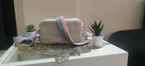 Petit sac fourre-tout en jute personnalisé pour femmes avec longue sangle élégante à rayures colorées et fermeture à glissière approvisionnement en gros - Product Image 3