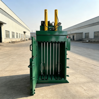 Presse à balles verticale hydraulique sur mesure, entretien simple, fonctionnement sûr pour station d'élimination des déchets