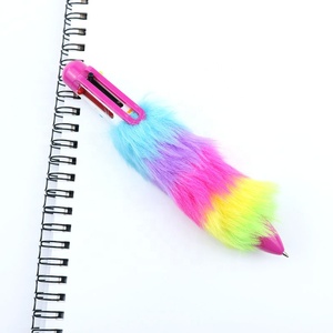 Stylos à bille pour <span class=keywords><strong>japonais</strong></span> corée encre multicolore promotionnelle <span class=keywords><strong>plume</strong></span> 6 couleurs sport <span class=keywords><strong>stylo</strong></span> à bille en plastique Ningbo personnalisé - Product Image 5