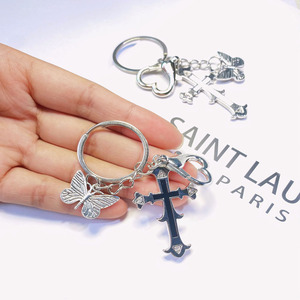 Wholesale Y2K Retro Cross butterfly Keychain Millennium Sweet Cool Fashion Bag Hanging Sparkling Crystal Cross Metal Key Chains