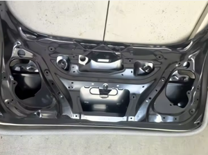 Portón Trasero Negro/Negro Carbón de Alta Calidad, Nuevo, para Mitsubishi OUTLANDER 2023, Repuesto/Reparación - Product Image 2