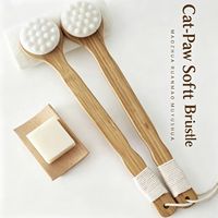 Brosse de bain à poils doux en forme de patte de chat, brosse de douche à long manche en bois antidérapant pour le massage du dos et l'exfoliation